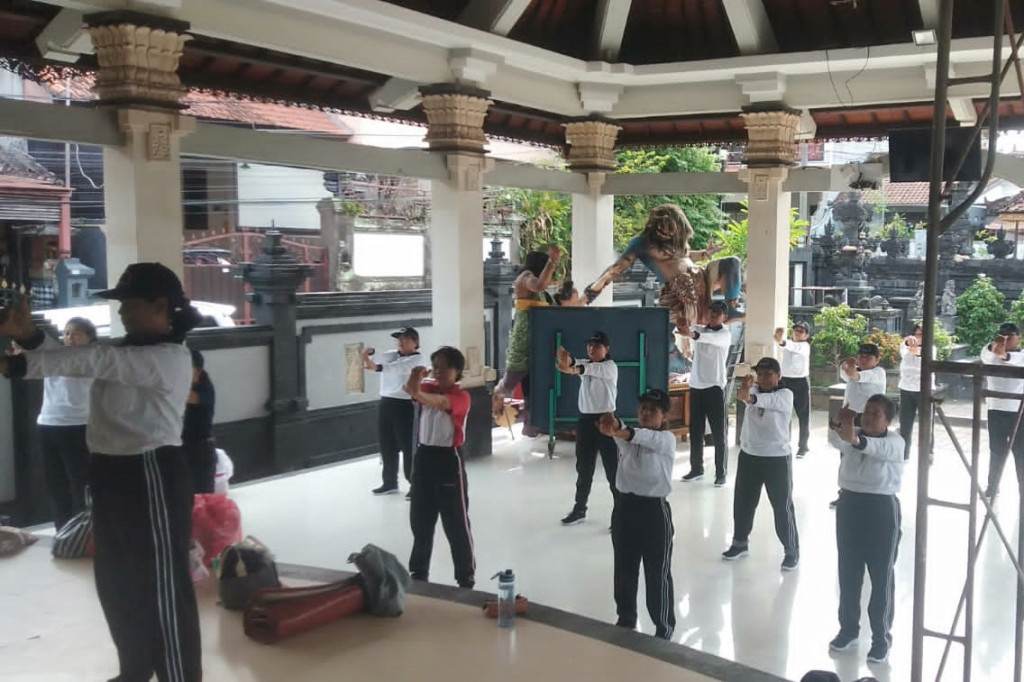 Antusias Warga Lansia Desa Dalung Ikuti  Giat Posyandu Lansia di Banjar Camas Kangin, Desa Dalung